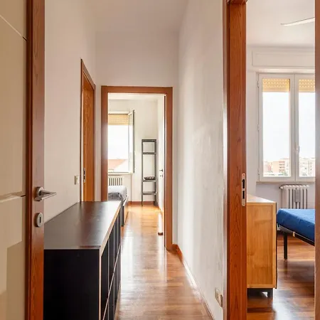 Roomy Flat Near The Hospital Riuniti! Lägenhet Livorno